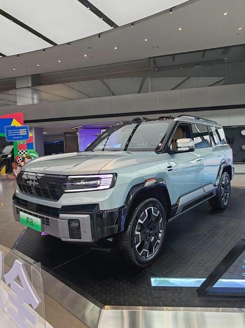 成都崇州市龙优南企业管理咨询比亚迪方程豹硬派越野的爆款，英菲尼迪35周年与你共成长